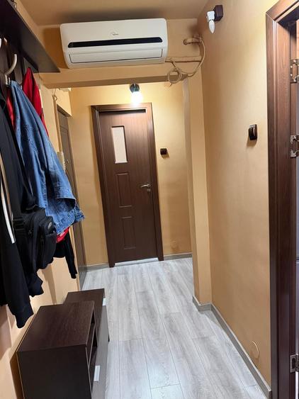 Apartament cu 4 camere decomandat în 1 Mai
