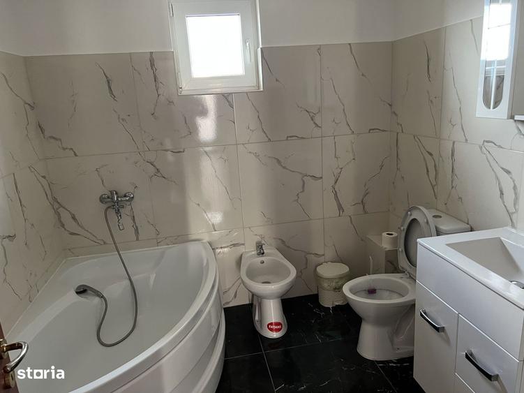 Casă cu 4 camere cu Teren 350 Mp în Central