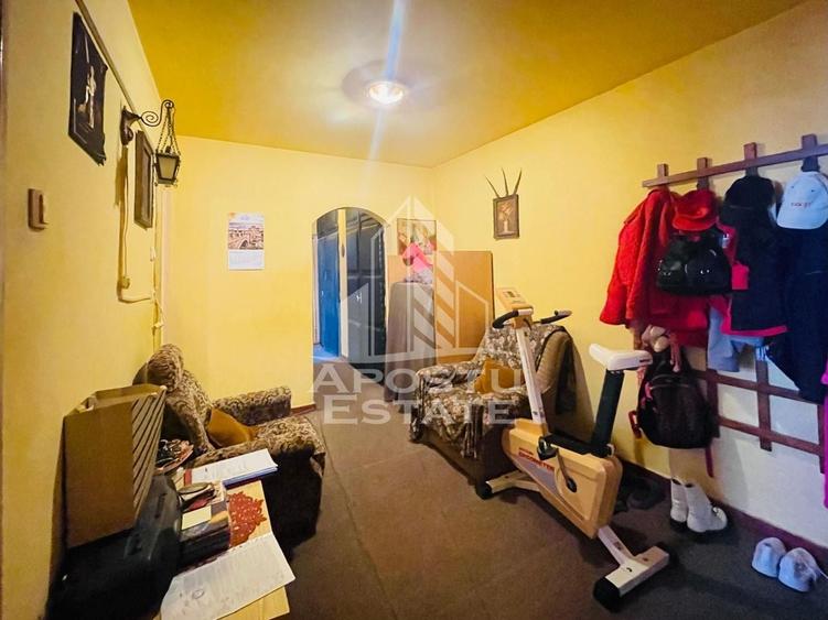 Apartament cu 3 camere decomandat în Aurel Vlaicu