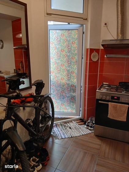 Apartament cu 2 camere semidecomandat în Centrul Civic