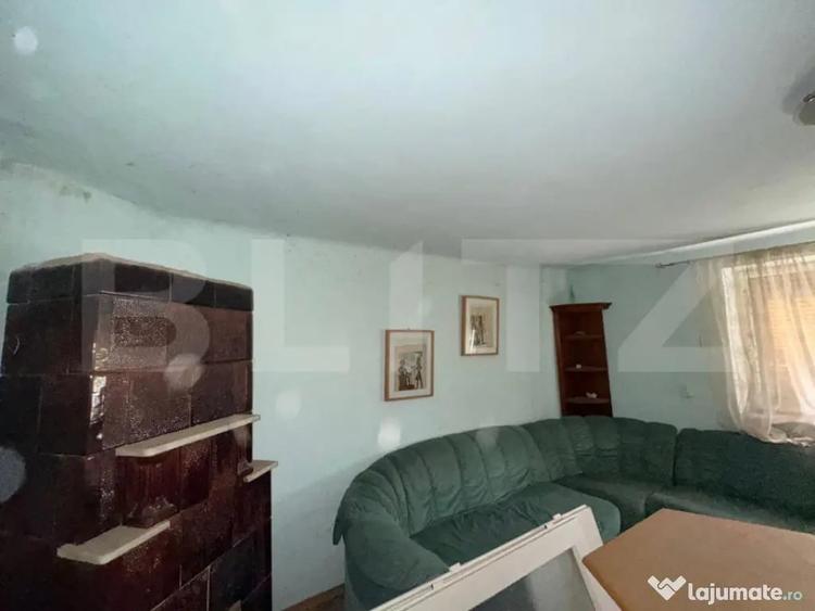 Casă cu 7 camere cu Teren 2500 Mp în Central