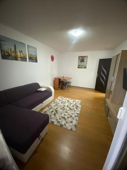 Apartament cu 2 camere decomandat în Mioriței