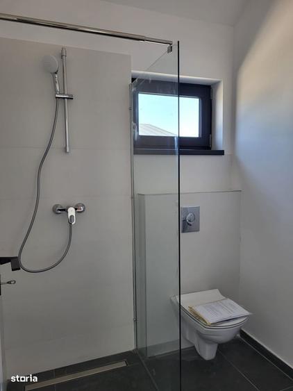 Casă cu 3 camere în Tâncăbești