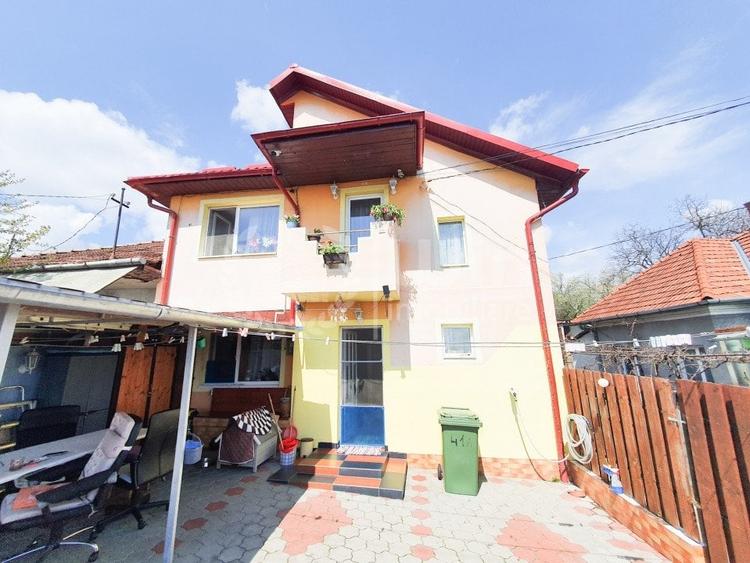 Casă individuală cu 3 camere cu Canalizare în Dâmbul Rotund