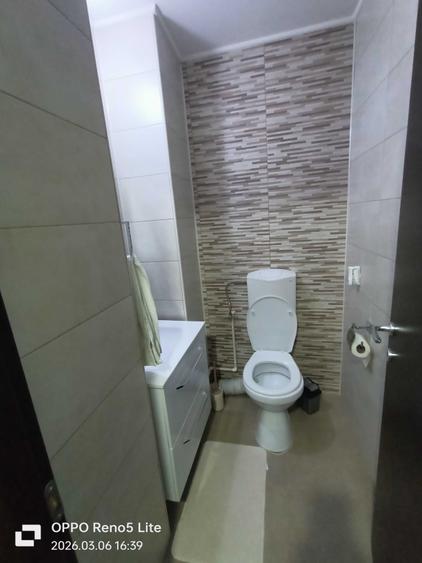 Apartament cu 3 camere decomandat în Exterior Vest