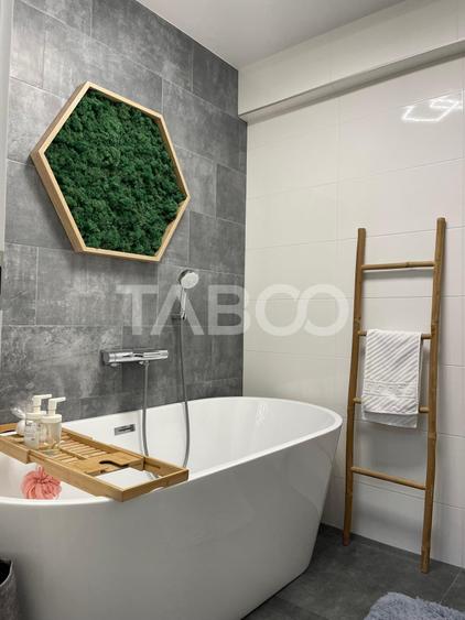 Apartament cu 3 camere semidecomandat, mobilat în Turnișor