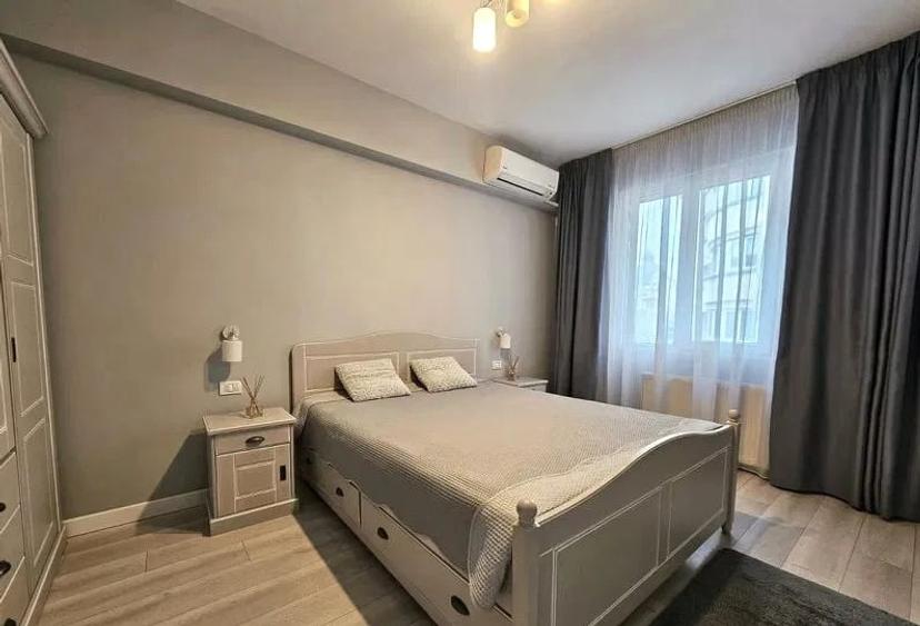 Apartament cu 2 camere semidecomandat, mobilat în Calea Victoriei
