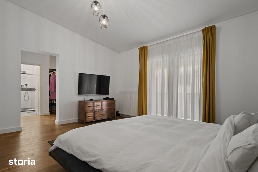 Casă cu 5 camere cu Teren 350 Mp în Central