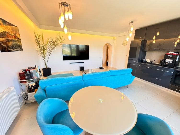Apartament cu 3 camere decomandat, mobilat în Pipera
