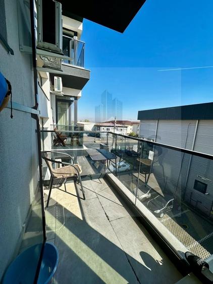 Apartament cu 2 camere semidecomandat, mobilat în Sud