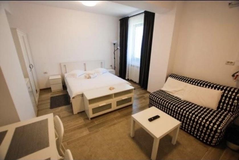 Garsonieră decomandată în Exterior Vest