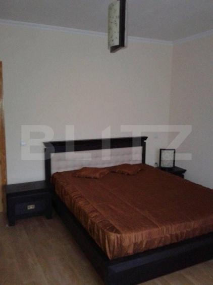Casa individuala 270mp,2300 mp de teren cu lac de pesti, zon - 17