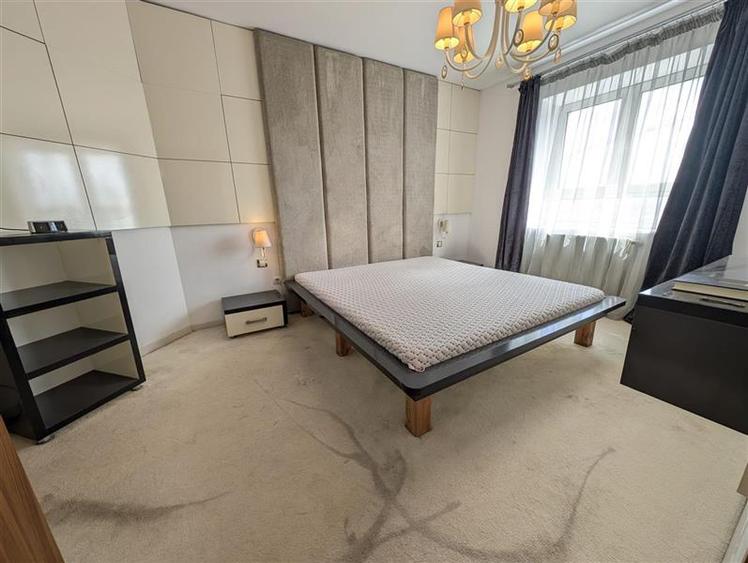 Apartament cu 3 camere decomandat în Ștefan cel Mare