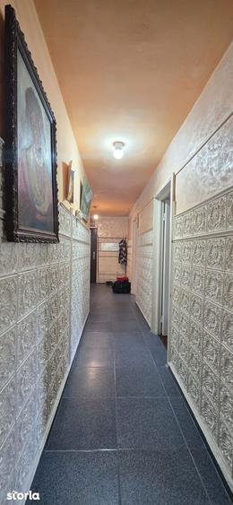Apartament cu 4 camere decomandat în Tomis Nord