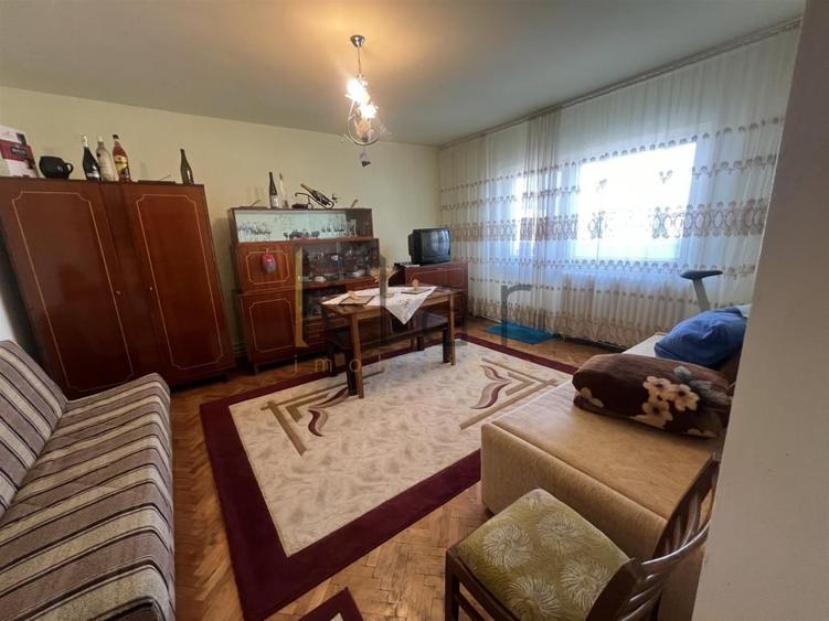 Apartament cu 3 camere decomandat în Mărăști — fotografia 2