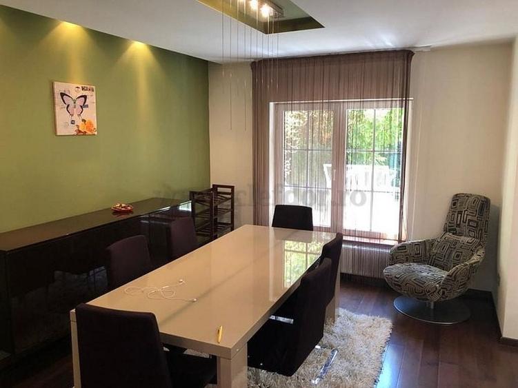 Casă cu 4 camere cu Piscina în Iancu Nicolae