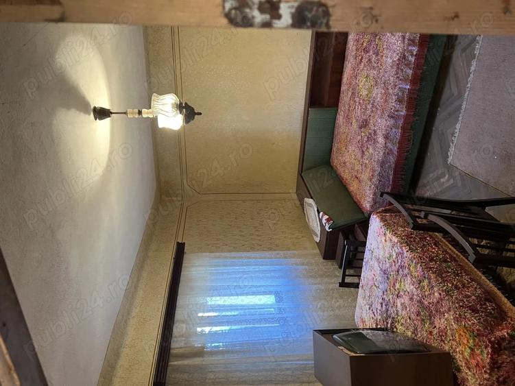 Casă cu 7 camere cu Teren 2650 Mp în Colțești