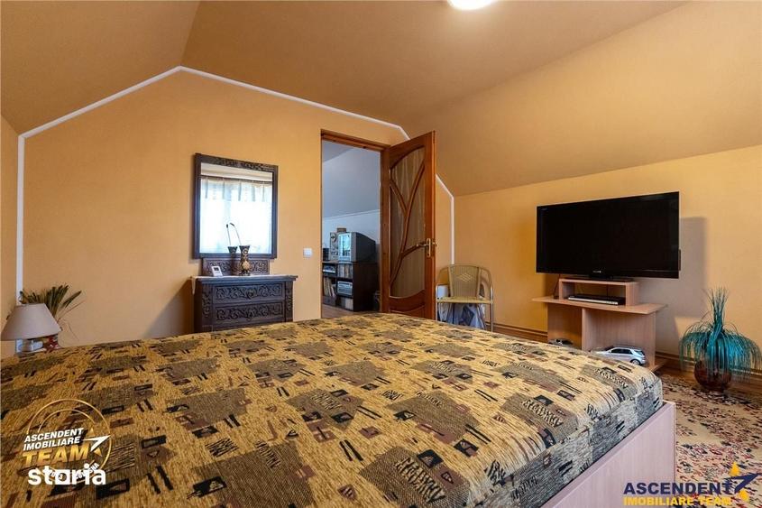Casă cu 5 camere cu Teren 1700 Mp în Mereni