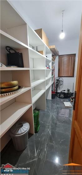 Casă cu 6 camere cu Teren 923 Mp în Târnova