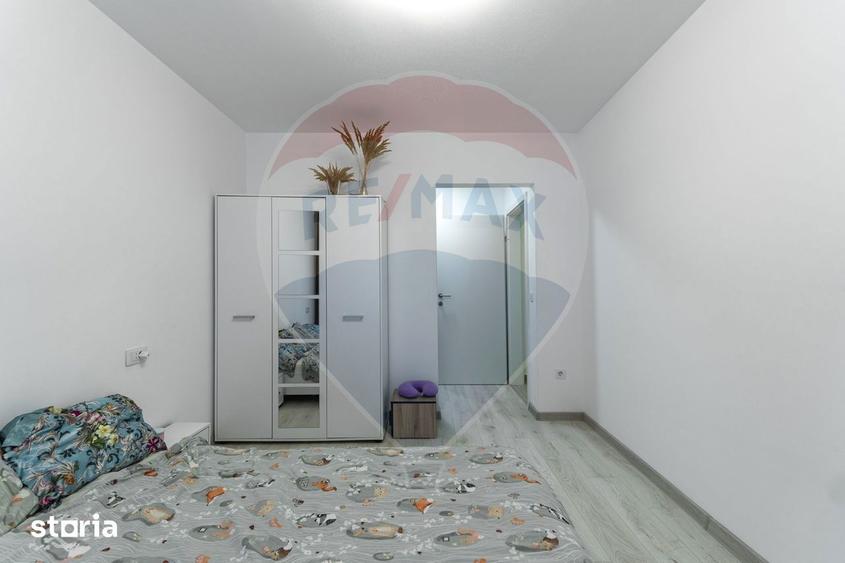 Apartament cu 3 camere, mobilat în Tractorul
