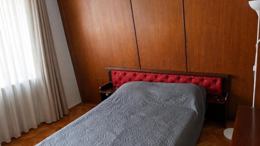 Apartament cu 4 camere decomandat, mobilat în Turda