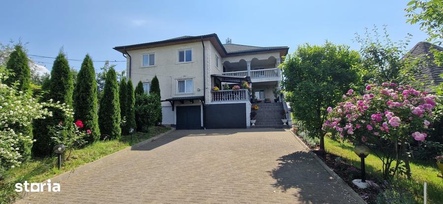 Casă cu 10 camere cu Teren 1715 Mp în Fălticeni