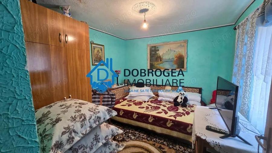 Casă cu 3 camere cu Teren 1975 Mp în Păcii