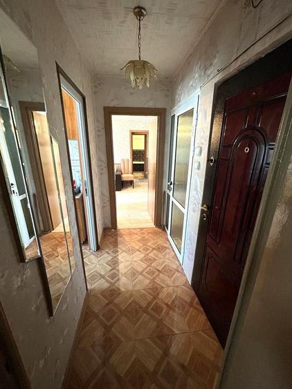 Apartament cu 3 camere decomandat, mobilat în Central