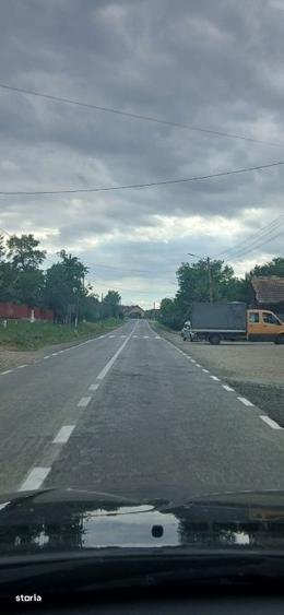 Casă cu 2 camere cu Teren 7000 Mp în Central