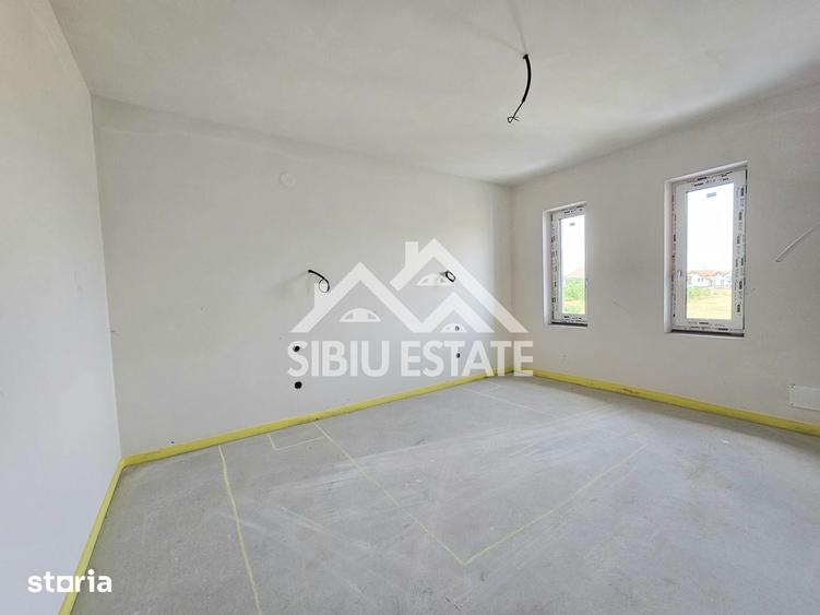 Casă cu 4 camere cu Teren 600 Mp în Țiglari