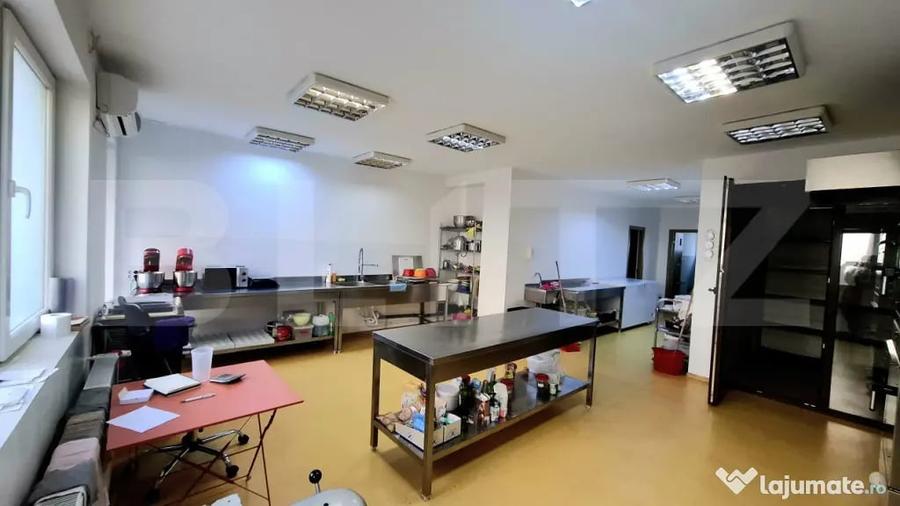 Spațiu comercial, de 120 mp, în Florești