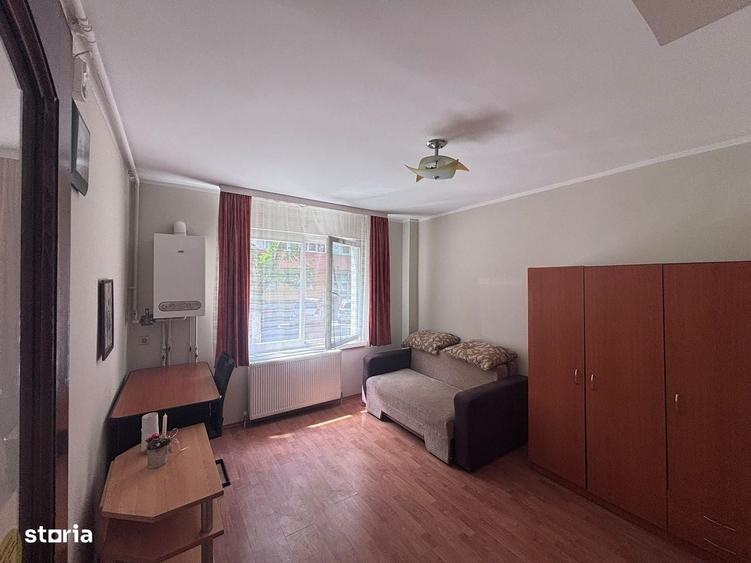 Garsonieră decomandată în Tudor