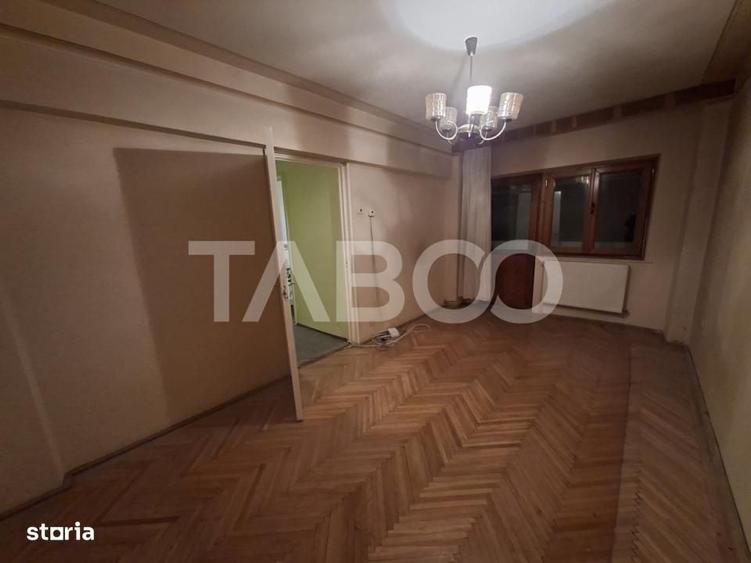 Apartament cu 2 camere decomandat în Central
