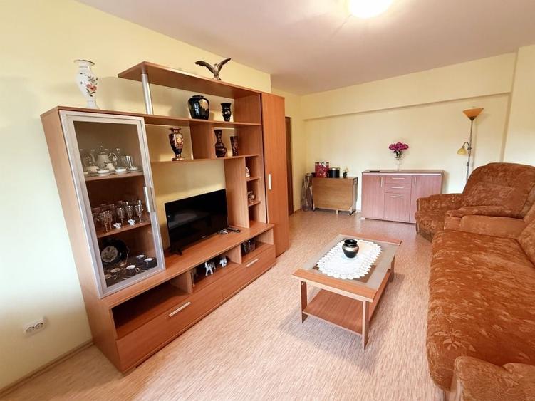 Apartament cu 2 camere decomandat în Centrul Civic