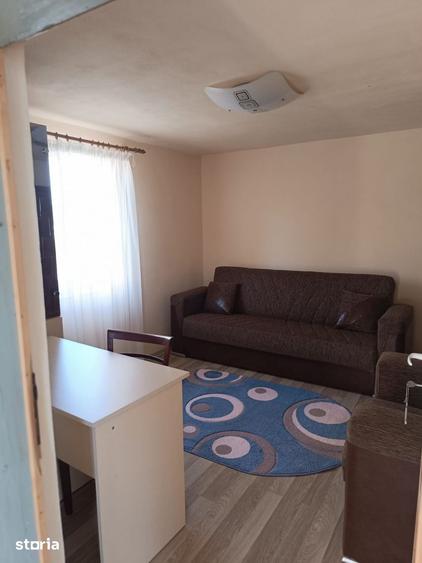 Casă cu 3 camere cu Teren 1100 Mp în Pielești