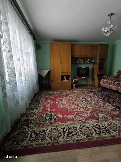 Casă cu 2 camere cu Teren 1300 Mp în Dobrovăț