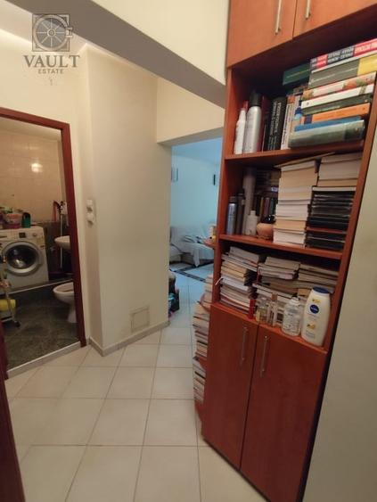 Apartament cu 4 camere semidecomandat, mobilat în Sebastian