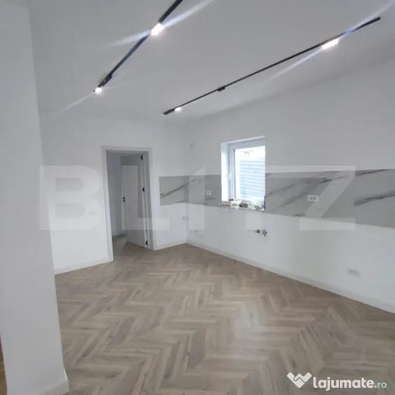 Casă cu 4 camere cu Teren 500 Mp în Valea Adâncă