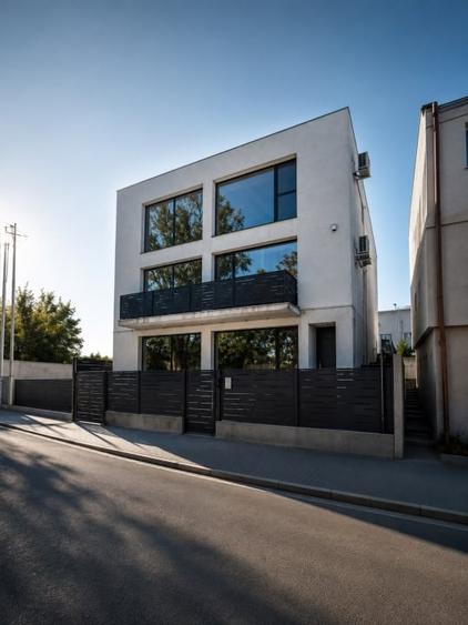 Birou, de 450 mp, în Halta Traian
