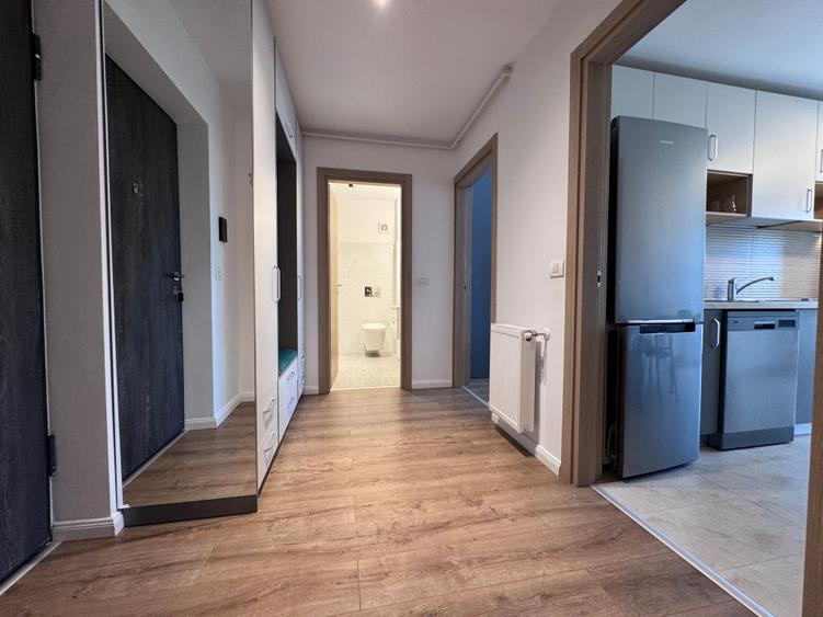Apartament cu 2 camere decomandat în P-ta Presei Libere