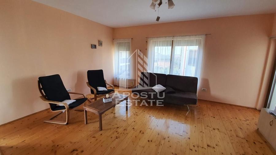Apartament cu 3 camere semidecomandat, mobilat în Braytim