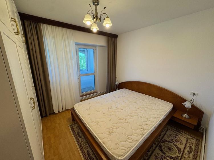 Apartament cu 2 camere decomandat, mobilat în Central