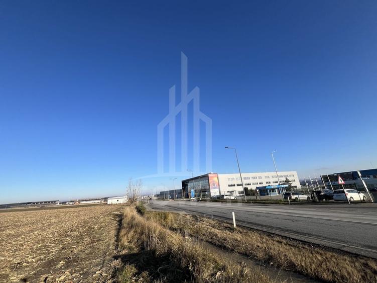 Teren Construcții intravilan de 20663 mp, în Cristian