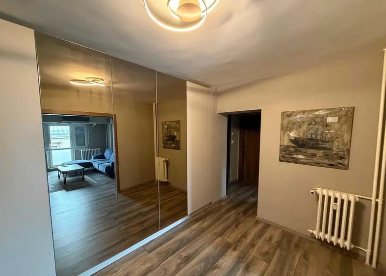 Apartament cu 3 camere decomandat, mobilat în Unirii