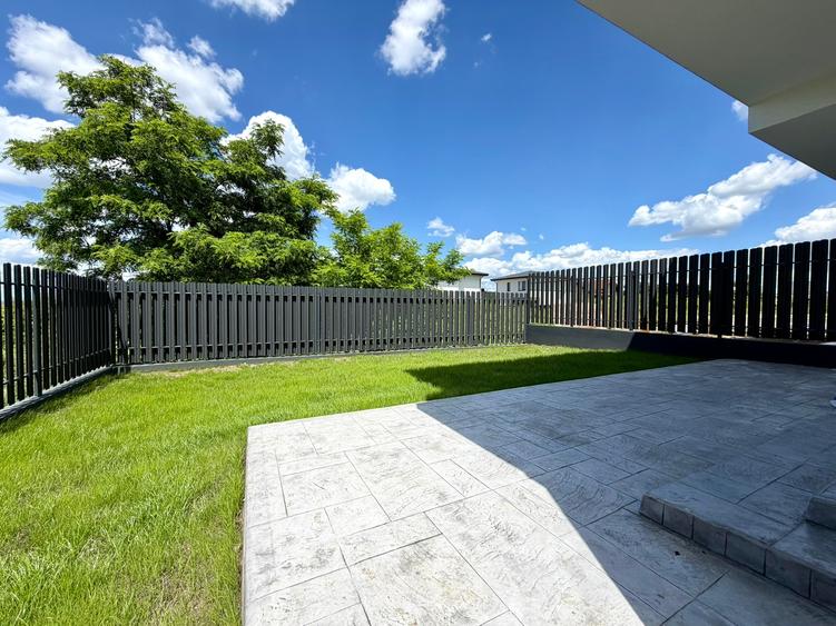 Duplex cu 4 camere cu Canalizare în Bucium