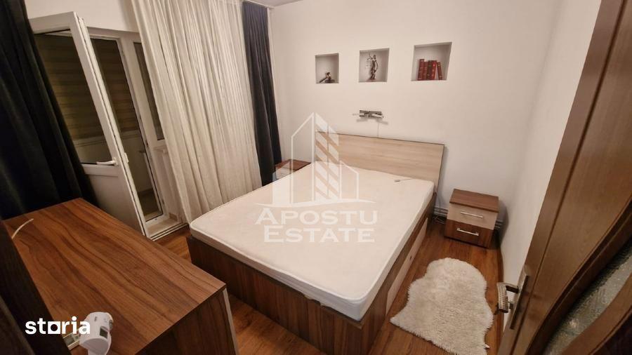 Apartament cu 3 camere, mobilat în Lipovei