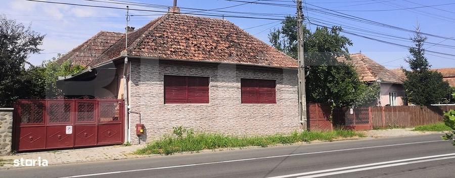 Casă cu 4 camere cu Teren 15277 Mp în Central