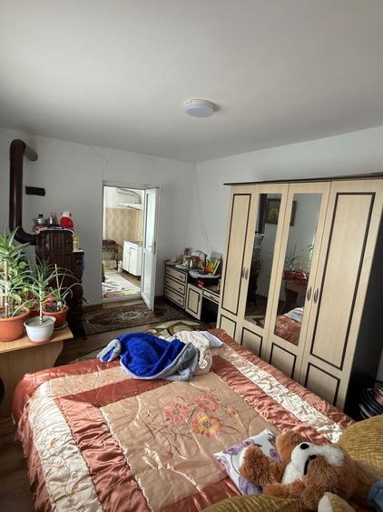 Casă cu 3 camere în Corbu