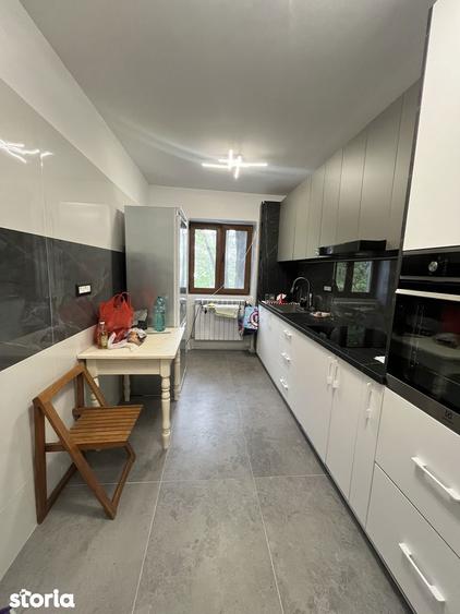 TATARASI-ap. 4 camere, 2 bai, 2 balcoane, liber, renovat, 87m, et.3/4! - 1