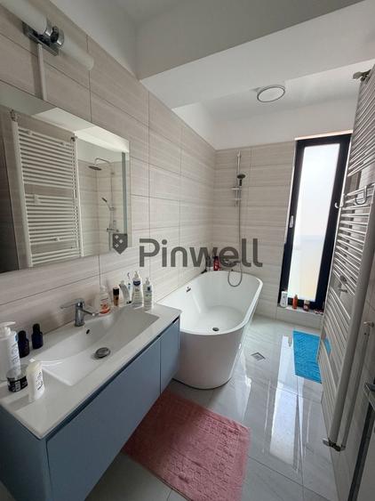 Casă individuală cu 6 camere cu Canalizare în Lacul Tei
